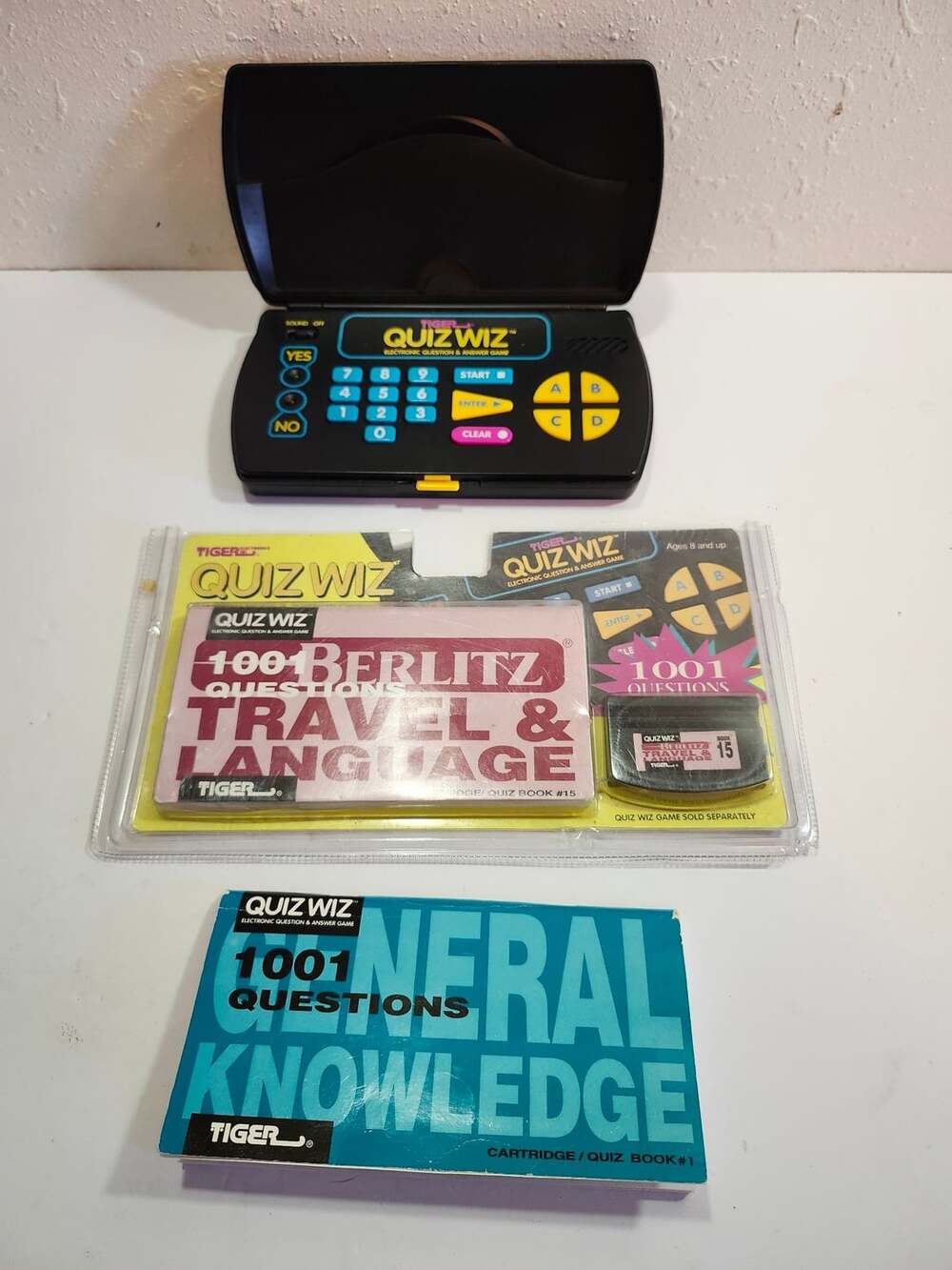 Vintage Tiger Electronics Quiz Wiz Handheld Electronic Question game.